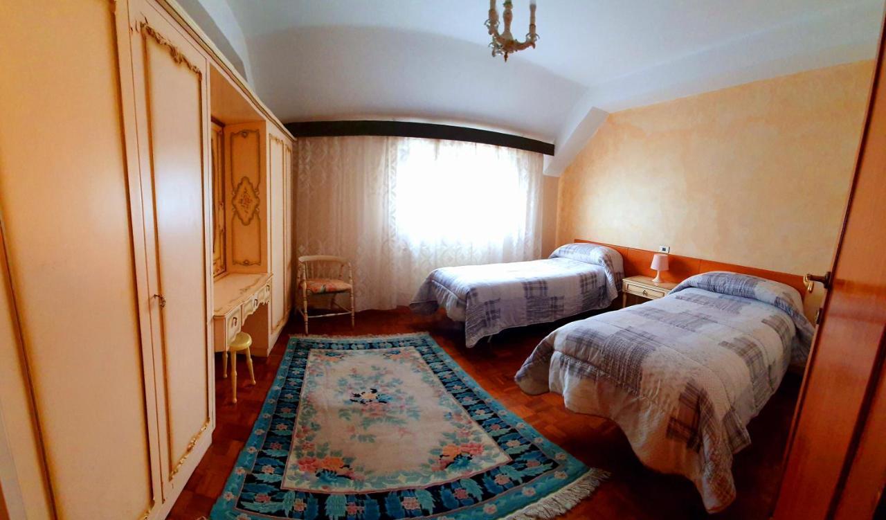 Апартаменти La Casa Di Loryanne Авеццано Екстер'єр фото